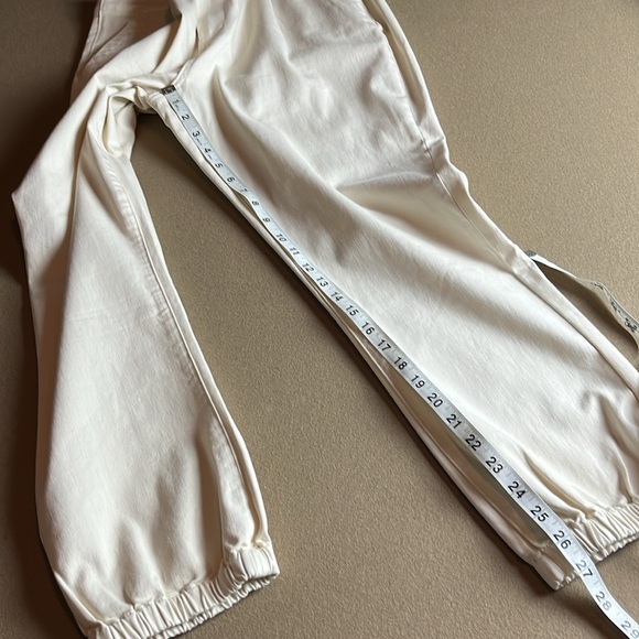 PAIGE Pleated Mayslie Double Button Jogger Jeans (Quartz Sand/Ecru) -NWOT 32 - Picture 14 of 16